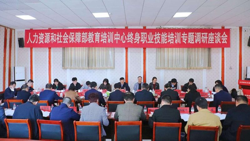 小标题：选择机构，关注这些关键指标