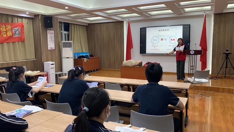 小标题：了解证书含金量，别被“保过”误导
