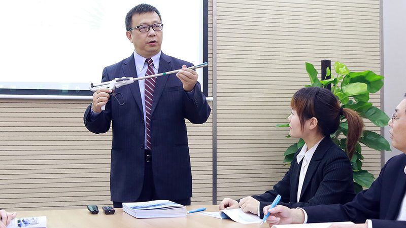 学历提升费用主要由以下几部分构成：